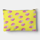 黄色にピンクのイチゴのカップケーキ アクセサリーポーチ (裏面)