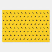 黄色に小さな黒バナナのシルエット ラッピングペーパーシート (正面3)