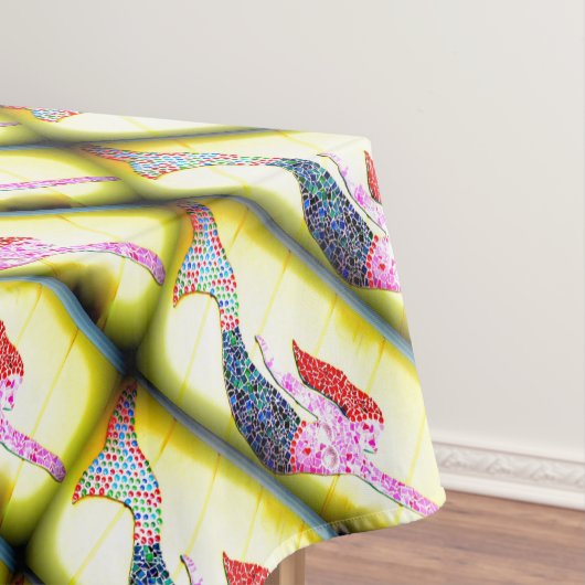 黄色に泳ぐ水中ピンクの人魚 テーブルクロス (インサイチュ)