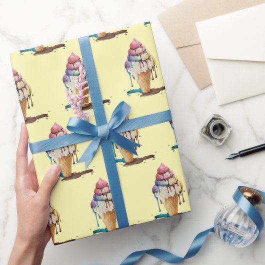 黄色に滴るアイスクリームコーン ラッピングペーパー (ギフト)