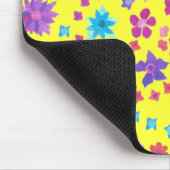 黄色のかわいらしカスタマイズ可能な花 – パワーマウスパッド マウスパッド (コーナー)