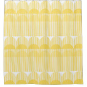 黄色のはっきりした幾何学的な太陽 シャワーカーテン (正面)