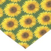 黄色のひまわりと緑の森 ミディアムテーブルランナー (コーナー)
