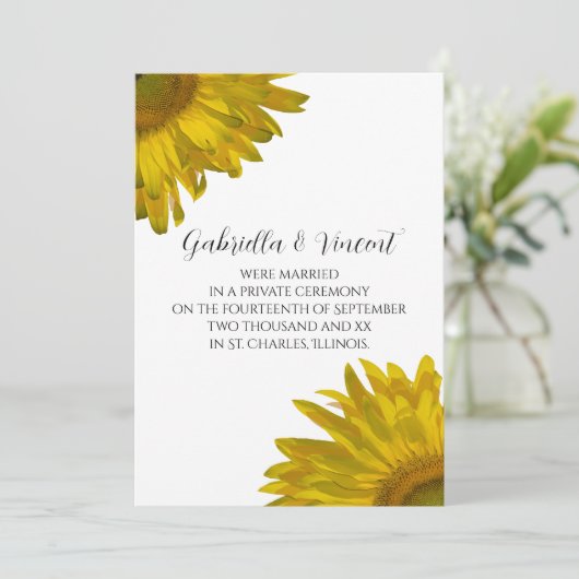 黄色のひまわり結婚発表 案内状 (スタンド正面)