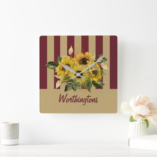 黄色のひまわり花とブルゴーニュと金ゴールド ストライプの スクエア壁時計 (ホーム)