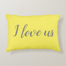 黄色のアクセント枕かわいらしの「愛してる」 アクセントクッション