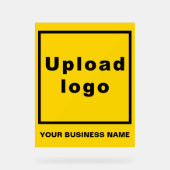 黄色のアクリルの看板に事業名とロゴ アクリルサイン (正面)