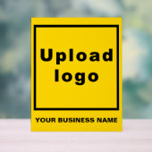 黄色のアクリルの看板に事業名とロゴ アクリルサイン (ニュートラル)