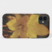 黄色のアジアンリリーの古い汚れたキャンバスの背景 Case-Mate iPhoneケース (裏面(横))