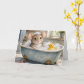 黄色のアヒルと一緒にバブルバスに入った誕生日のネズミ カード (黄色い花)