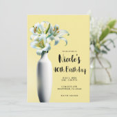 黄色のイースターリリーの花瓶 フラワー バースデー パーティー 招待状 (スタンド正面)