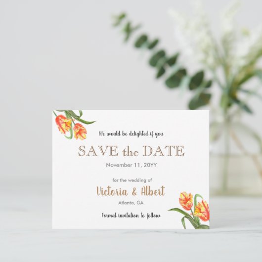 黄色のオウムのチューリップフローラ結婚式の日付を保存 案内ポストカード (スタンド正面)