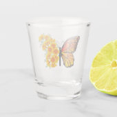 黄色のカリフォルニアポピーを持つ花蝶 ショットグラス (裏面)