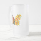 黄色のカリフォルニアポピーを持つ花蝶 フロストグラスビールジョッキ (正面左)