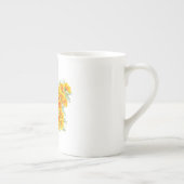 黄色のカリフォルニアポピーを持つ花蝶 ボーンチャイナマグカップ (右)