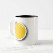 黄色のクリスマスオーナメント（丸） ツートーンマグカップ (正面左)