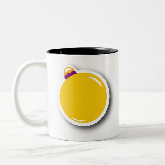 黄色のクリスマスオーナメント（丸） ツートーンマグカップ (左)