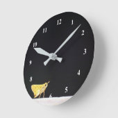 黄色のスキッパー・バタフライ・クロック ラウンド壁時計 (傾斜)