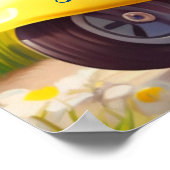 黄色のスクーターアートに乗ってかわいい白い子犬 ポスター (角)