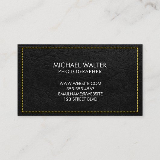 黄色のステッチされた黒い革の背景 名刺 (正面)
