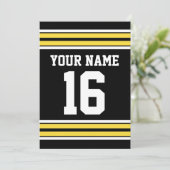 黄色のストライプが入った黒と白のチームジャージ 招待状 (スタンド正面)