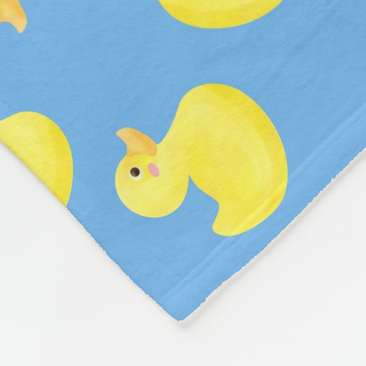 黄色のダッキー（アヒルちゃん）を青の背景にカスタマイズ フリースブランケット (角)