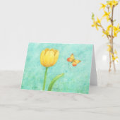 黄色のチューリップとバタフライ空白の任意の大事な行事カード カード (黄色い花)