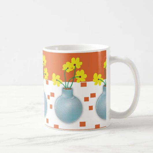 黄色のデイジーが青い花瓶に コーヒーマグカップ (右)