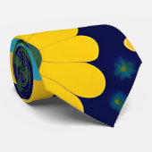 黄色のデイジー青の背景の花のパターン ネクタイ (ロール)