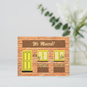 黄色のドアを持つブリックハウス我々は発表を移動 ポストカード (スタンド正面)