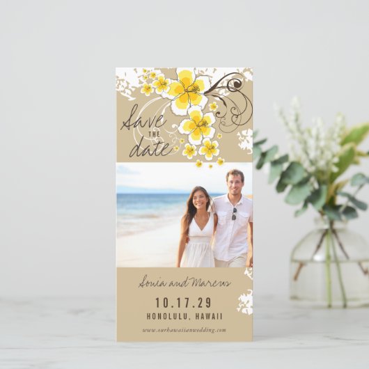 黄色のハイビスカスビーチ結婚式写真の保存日付 セーブザデート (スタンド正面)