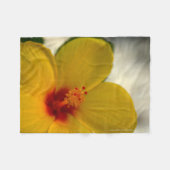 黄色のハイビスカス フリースブランケット (正面(横))