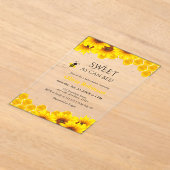黄色のハニカムスイートビーの赤ちゃんシャワー アクリル招待状 (レイダウン)