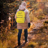 黄色のバックパックにビジネス名とロゴ プリントバックパック