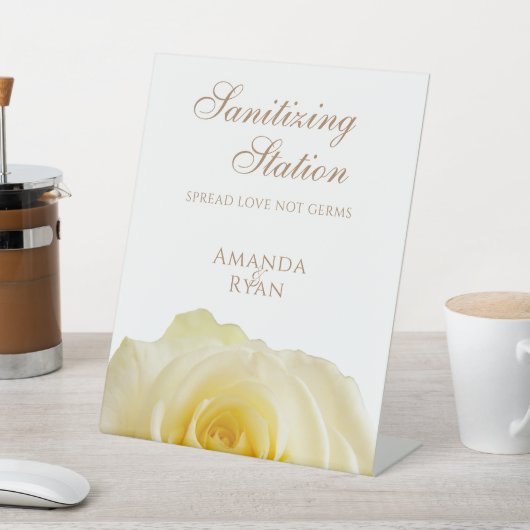 黄色のバラのフローラCovidの結婚Peitizing 台座サイン (インサイチュ)