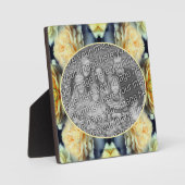 黄色のバラの雨滴あなたの写真を追加 フォトプラーク (正面)