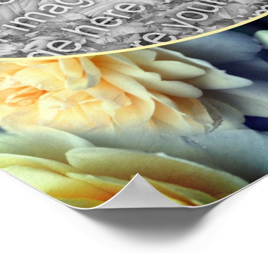 黄色のバラの雨滴フレーム自分の写真を作成 ポスター (角)