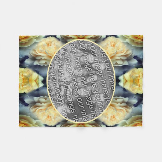 黄色のバラの雨滴フレーム自分の写真を追加 フリースブランケット (正面(横))