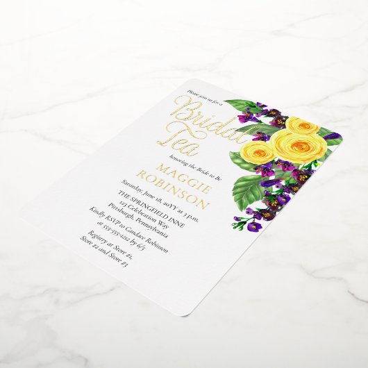 黄色のバラ |ヴァイオレットボホフローラブライダルティーフォイル 箔招待状 (回転した状態)