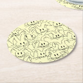 黄色のバンニのバンチ – シームレスなパターン。 ラウンドペーパーコースター (アングル)