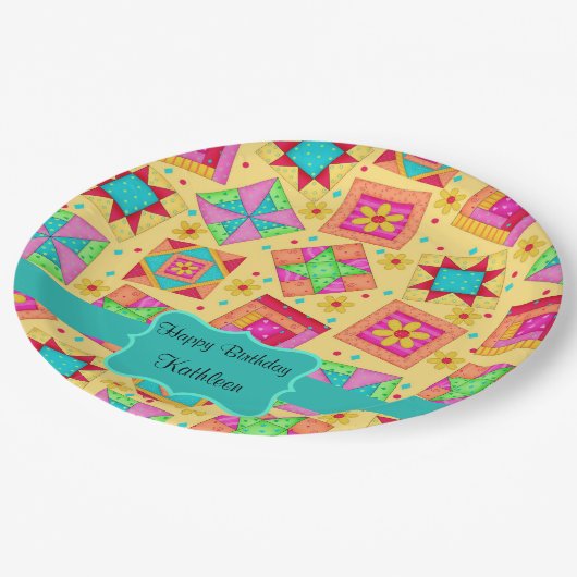 黄色のパッチワークキルトブロック名ハッピーバースデー ペーパープレート (アングル)