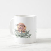 黄色のヒントを持つ1つのオレンジ色のマリゴールド コーヒーマグカップ (正面左)