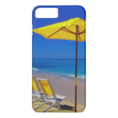 黄色のビーチの傘と椅子が手付きのまま Case-Mate iPhoneケース (裏面)
