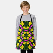 黄色のピンクのバラ模様 エプロン (着用した状態)