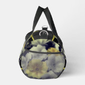 黄色のプリムローズの花の部分色パーソナライズされた ダッフルバッグ (右)