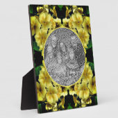 黄色のプリムローズ 春の花 お好きな写真を追加 フォトプラーク (側面)