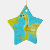 黄色のベビーガチョウと淡青色の水 セラミックオーナメント (右)