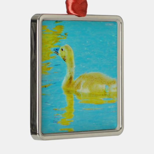 黄色のベビーガチョウと淡青色の水 メタルオーナメント (右)