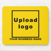 黄色のマウスパッド上のビジネス名とロゴ マウスパッド (正面)