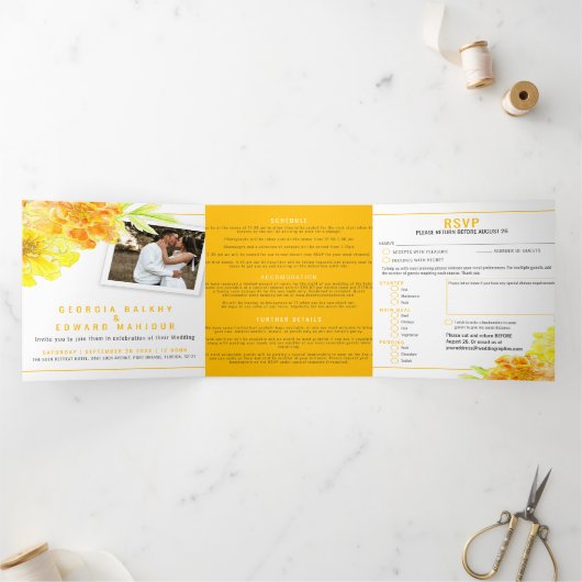 黄色のマリゴールドの水結婚色の花 三つ折り招待状 (内部)